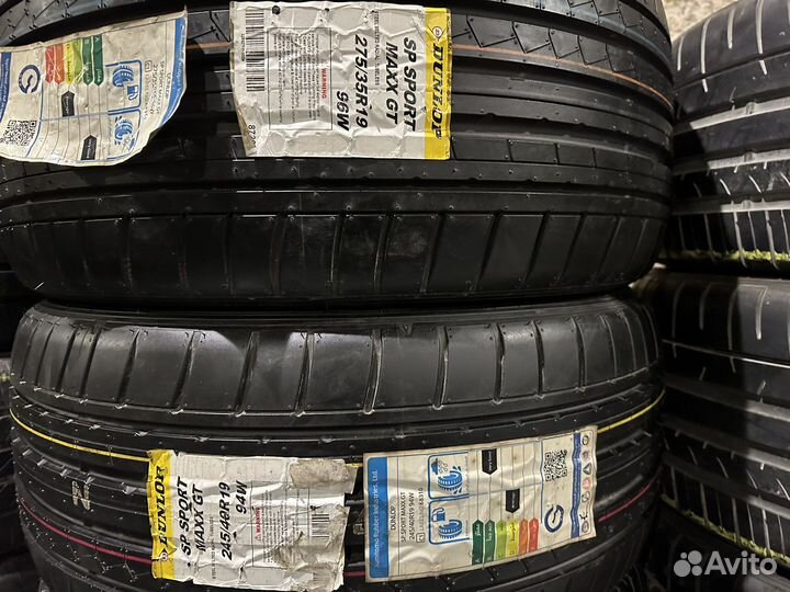 Dunlop SP Sport Maxx GT 245/40 R19 и 275/35 R19