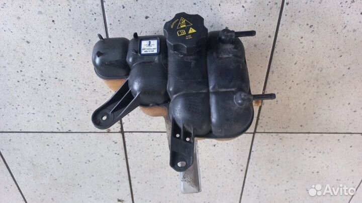 Бачок расширительный Jeep Grand Cherokee 4