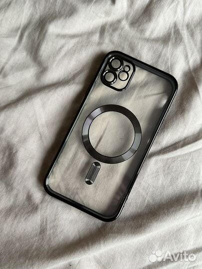 Чехол на iPhone 11 с беспроводной зарядкой