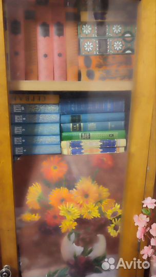 Книги продам разные, можно всю библиотеку