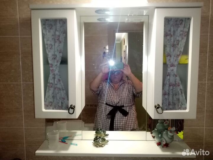 Зеркало шкаф в ванную