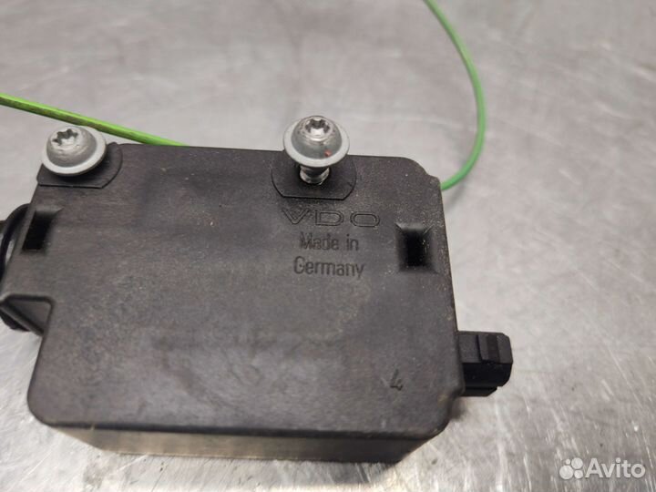 Моторчик лючка бензобака BMW X5 E53 2000 г.в