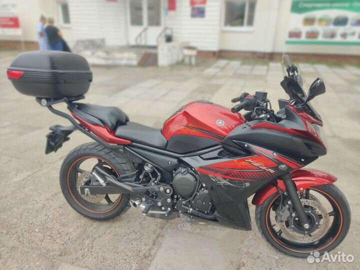 Yamaha FZ6R