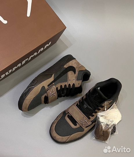 Кроссовки jumpman jack travis scott brown