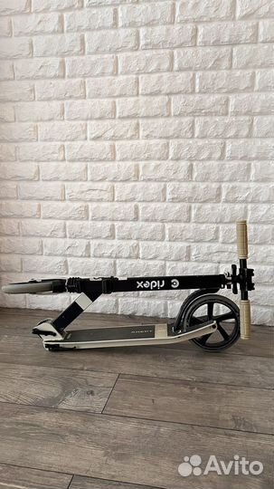 Самокат Ridex Adept 200