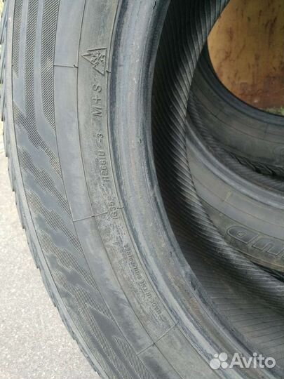 Yokohama IceGuard Stud IG65 225/60 R17