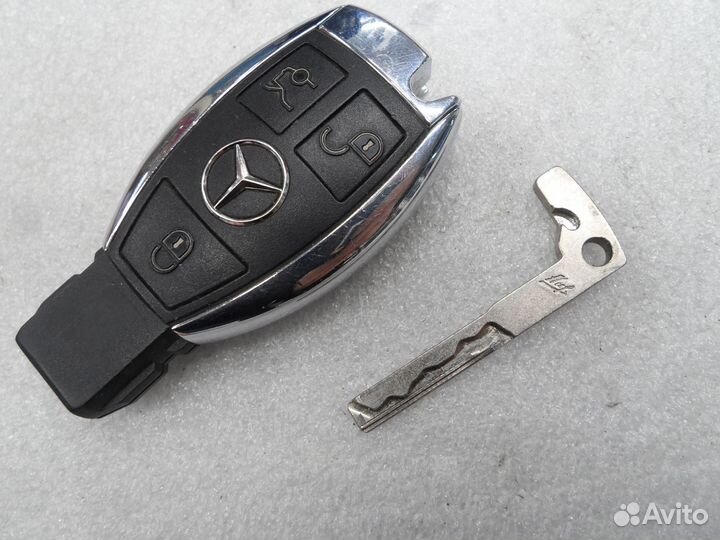 Ключ зажигания Mercedes-Benz