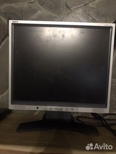 Монитон NEC 17