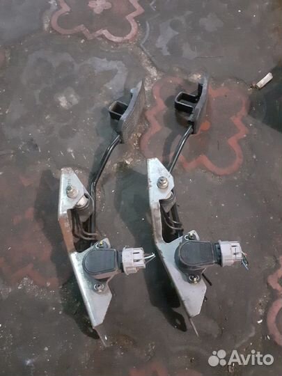 Педаль газа Nissan Almera Classic