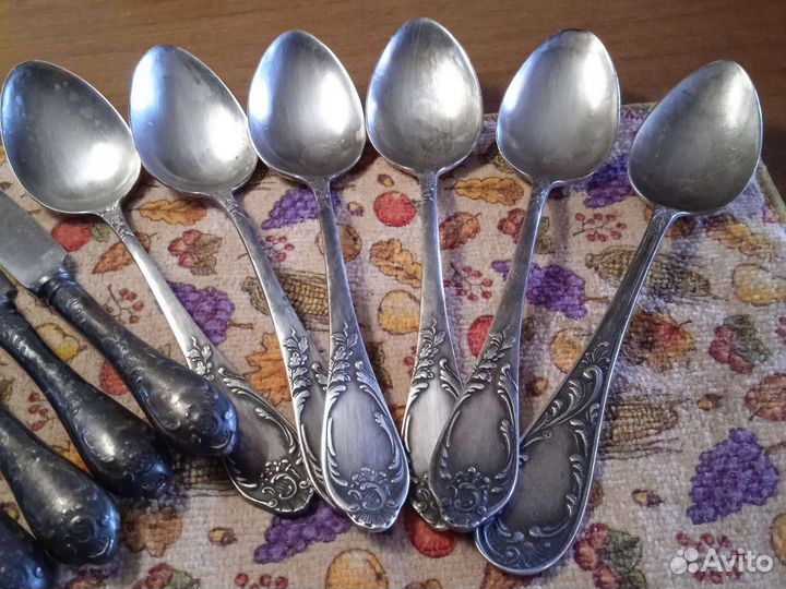 Мельхиоровые ложки,ножи, вилки