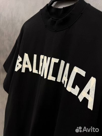 Футболка Balenciaga оверсайз (топ 2025)