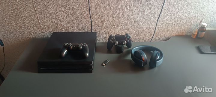 Sony playstation 4 PS4 pro