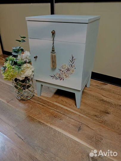 Тумба ретро