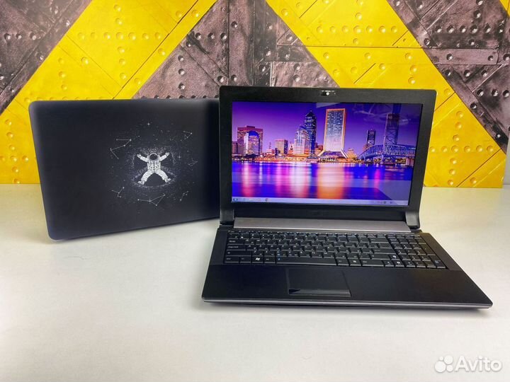 Ноутбук Asus AMD GeForce/Radeon SSD