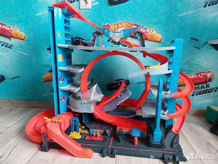 Hot wheels 2 базы