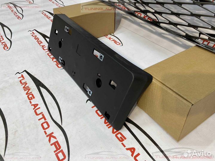 Решетка радиатора Lexus NX200 Стиль F-Sport C4091