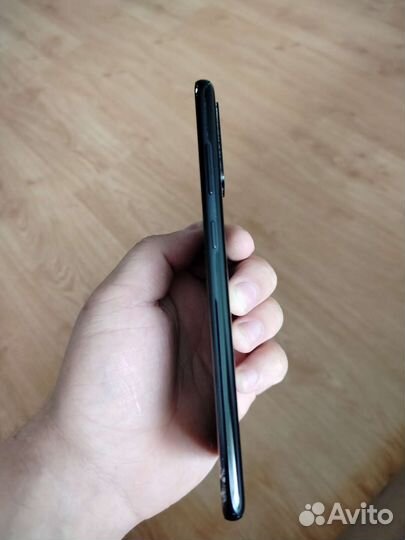 Телефон Samsung s20+