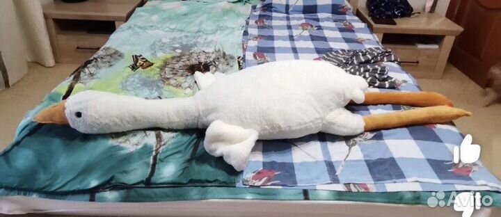 Детские игрушки и книги