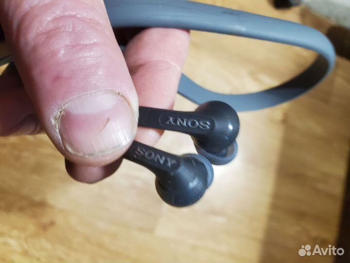 Беспроводные наушники Sony MDR-XB70BT