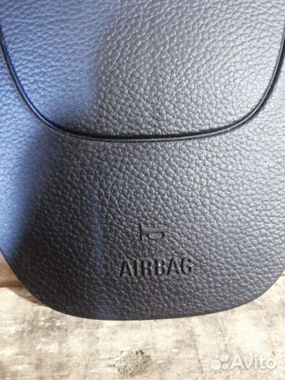 Подушка безопасности в рулевое колесо Opel Astra