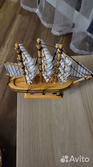 Кораблик сувенирный