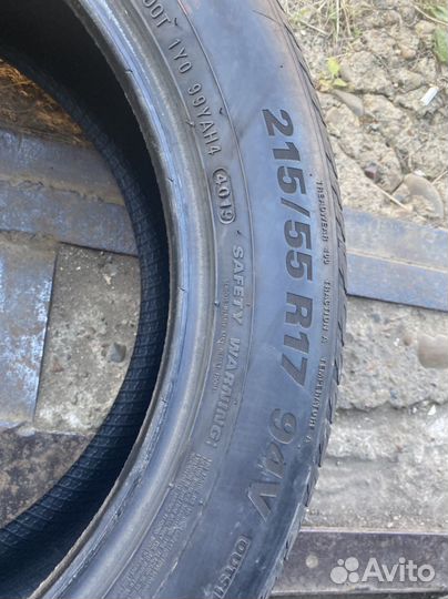 Kumho Ecsta HS51 215/55 R17