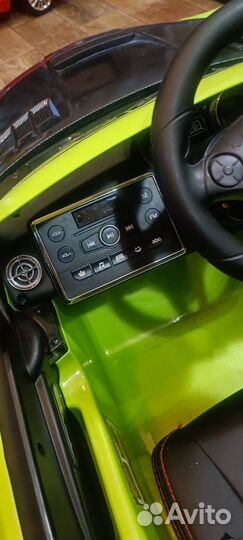 Машина на пульте управления большая