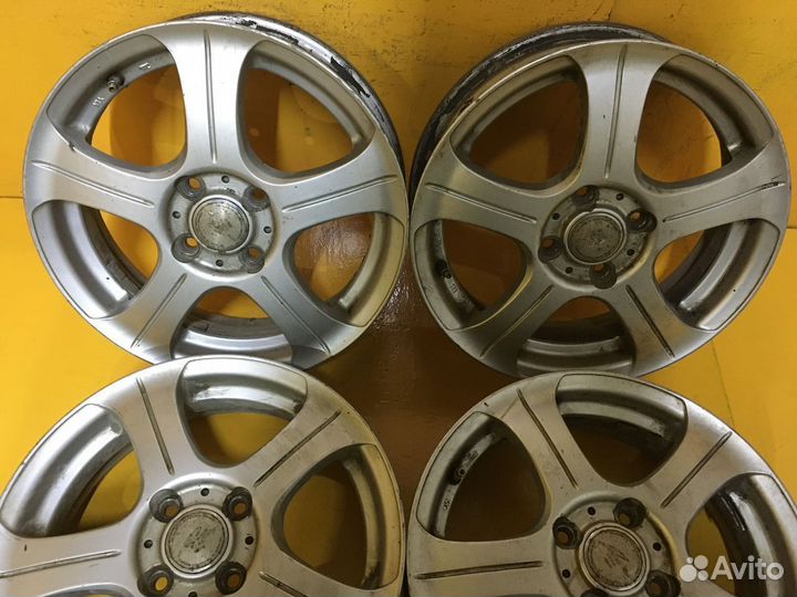 Есть трещина. 4 шт. Диски 15 4х100 DIA 72