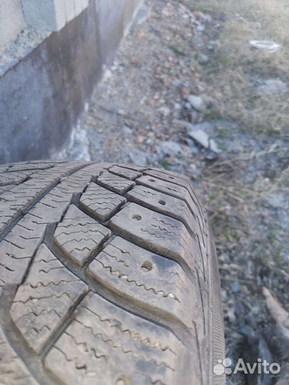 Matador MP 30 Sibir Ice 2 215/70 R16 100T