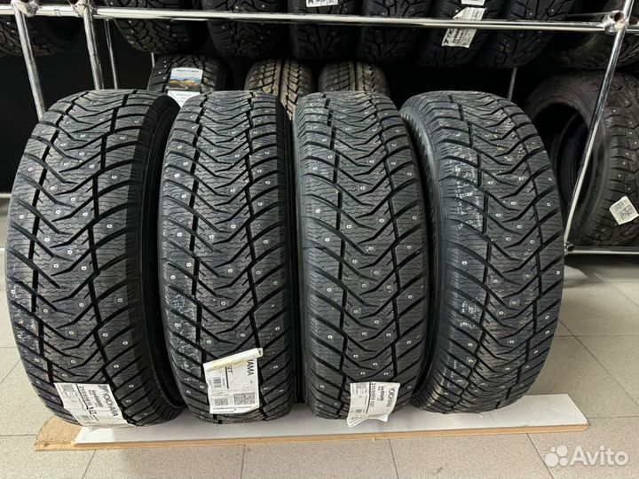 Yokohama IceGuard Stud IG65 215/50 R17 124
