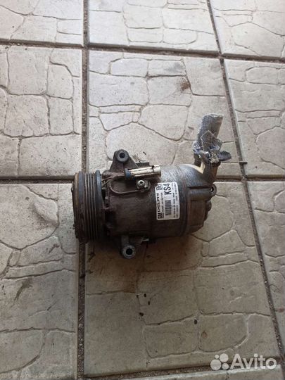 Компрессор кондиционера Опель Астра Н