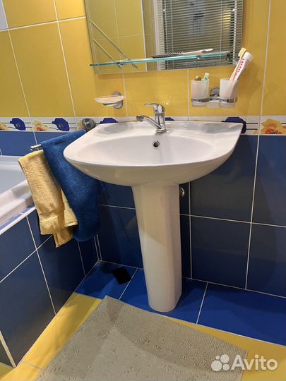 Ванная акриловая 170 *70 б/у с рукомойником