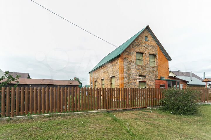 Дом 213 м² на участке 10 сот.