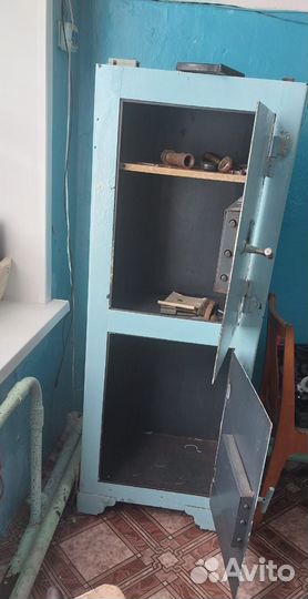 Шкаф металлический для документов