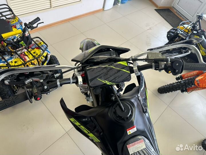 BSE Z5 Neon Black (120)