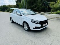 ВАЗ (LADA) Vesta 1.6 AMT, 2016, 153 000 км, с пробегом, цена 988 000 руб.