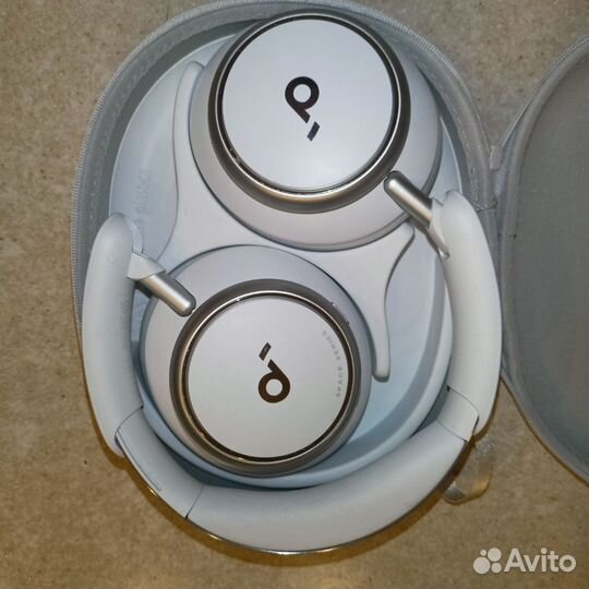 Продаются наушники Anker Soundcore q45