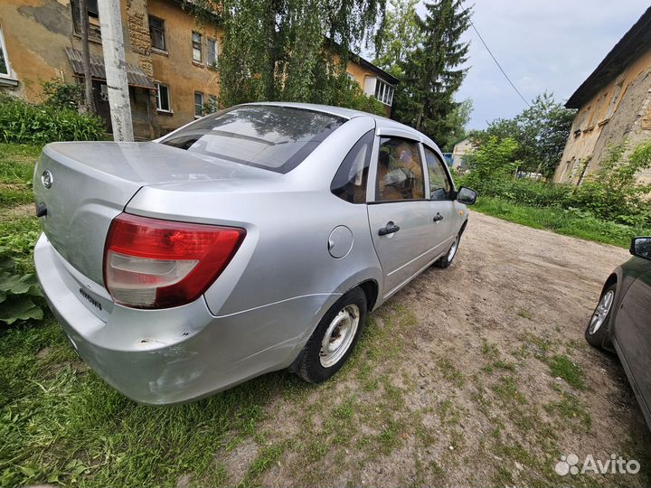 LADA Granta 1.6 МТ, 2013, 279 867 км