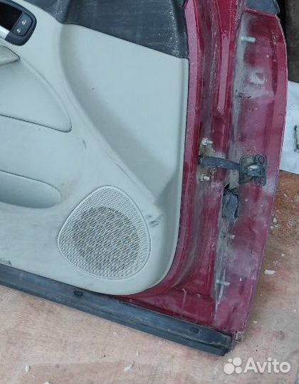 Дверь передняя левая Cadillac BLS