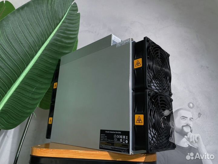 Antminer S21 HYD asic