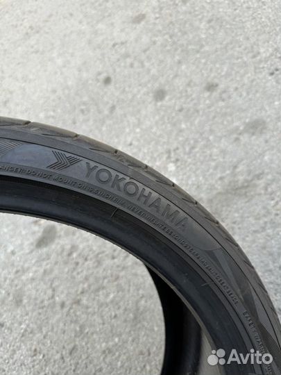 Yokohama Advan Sport V105 245/35 R19 93Y