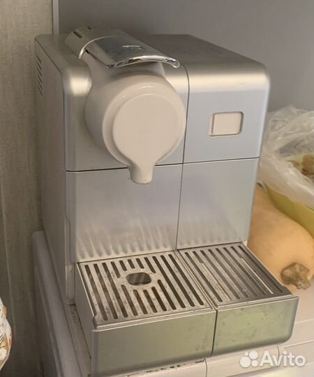 Кофемашина nespresso с капучинатором