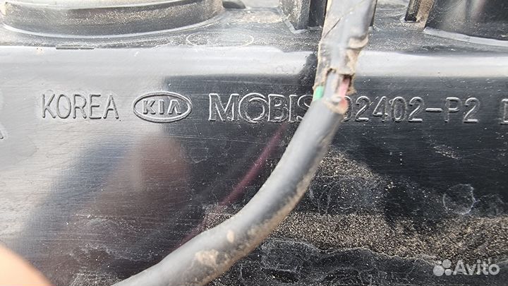 Задний правый фанарь кia