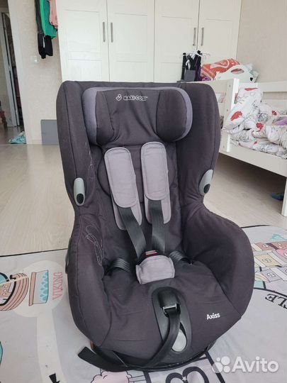 Детское автокресло maxi cosi axiss до 4 лет
