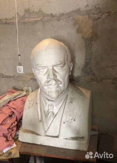 Бюст ленина