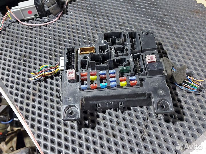 Блок предохранителей Mitsubishi Lancer X