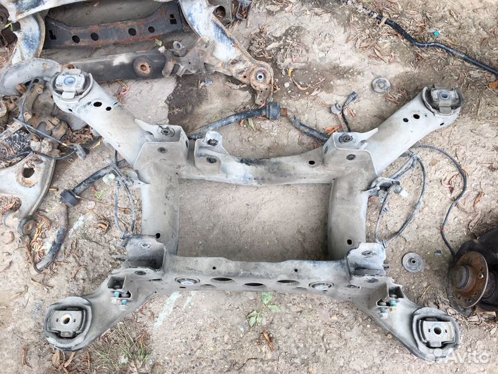 W166 задний подрамник gl gls gle ml