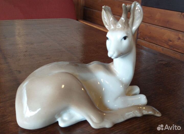 Фарфоровая статуэтка СССР Олененок / Косуля, Гжель