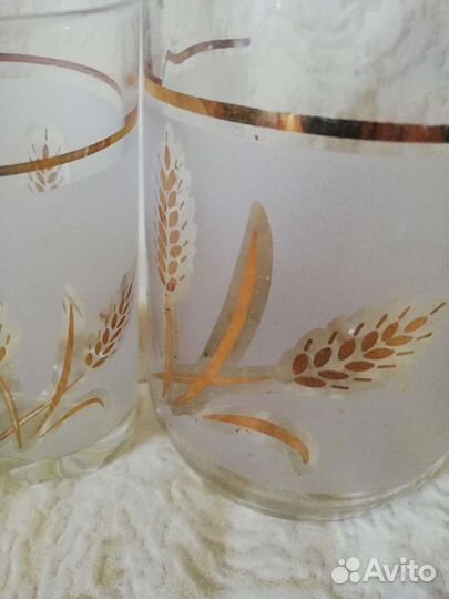 Кувшин со стаканами