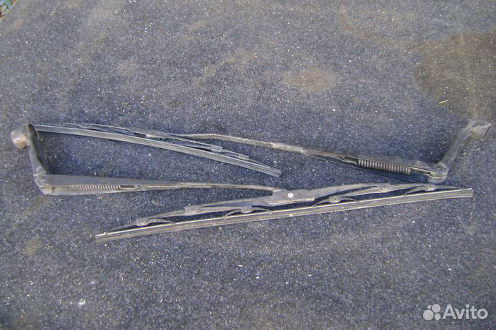 Mitsubishi L200 (KB) Поводок стеклоочистителя